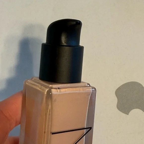 NWT NARS Natural Radiant Yukon Longwear Foundation - Picture 10 of 10